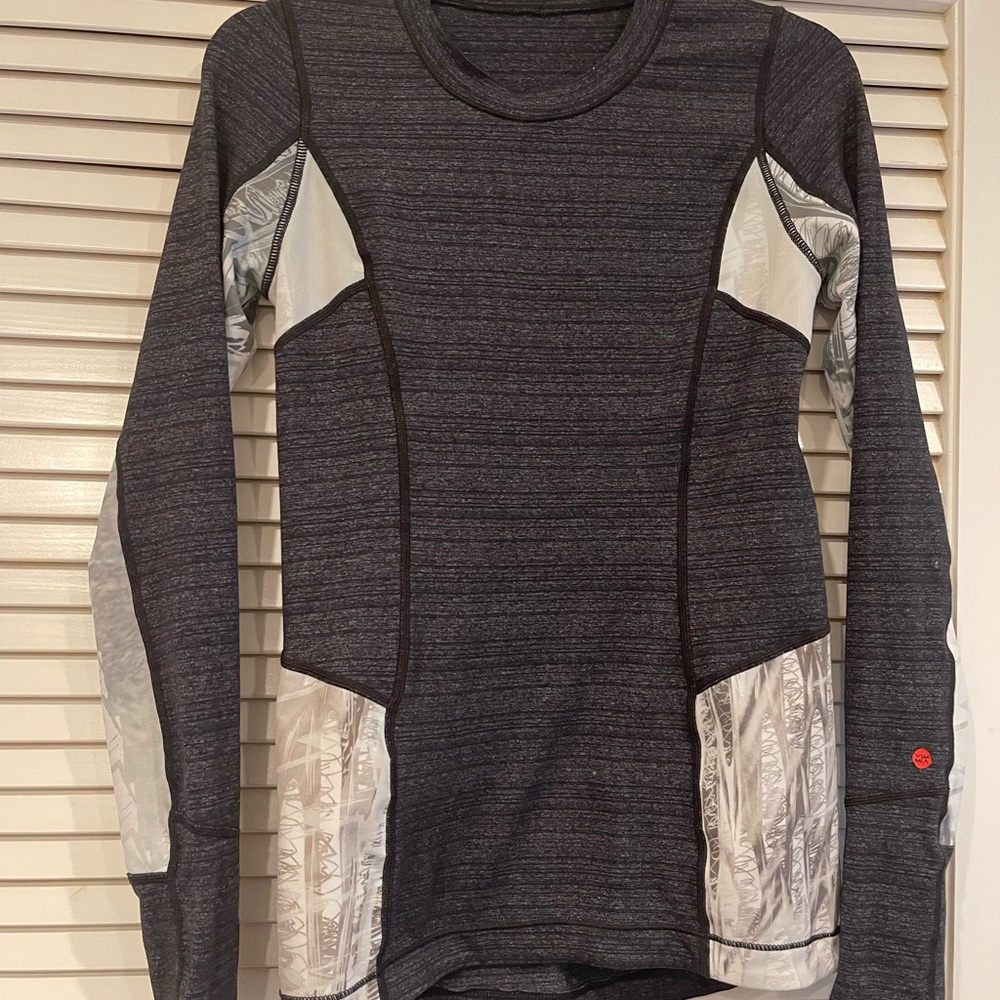 Long sleeve workout top